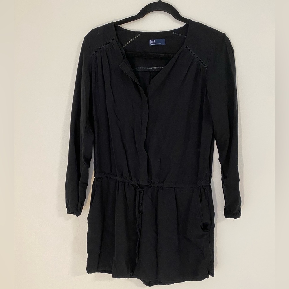 Gap long sleeve romper size small
